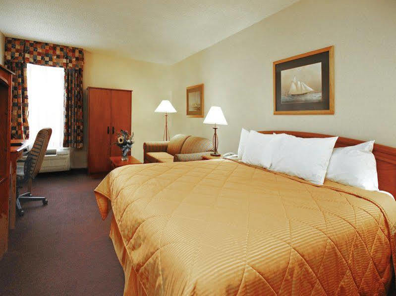Quality Inn Mystic-Groton Exteriör bild